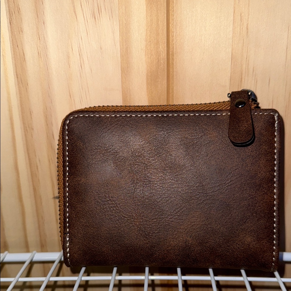 NWOT Pidengbao Brown Leather Wallet - Picture 3 of 8